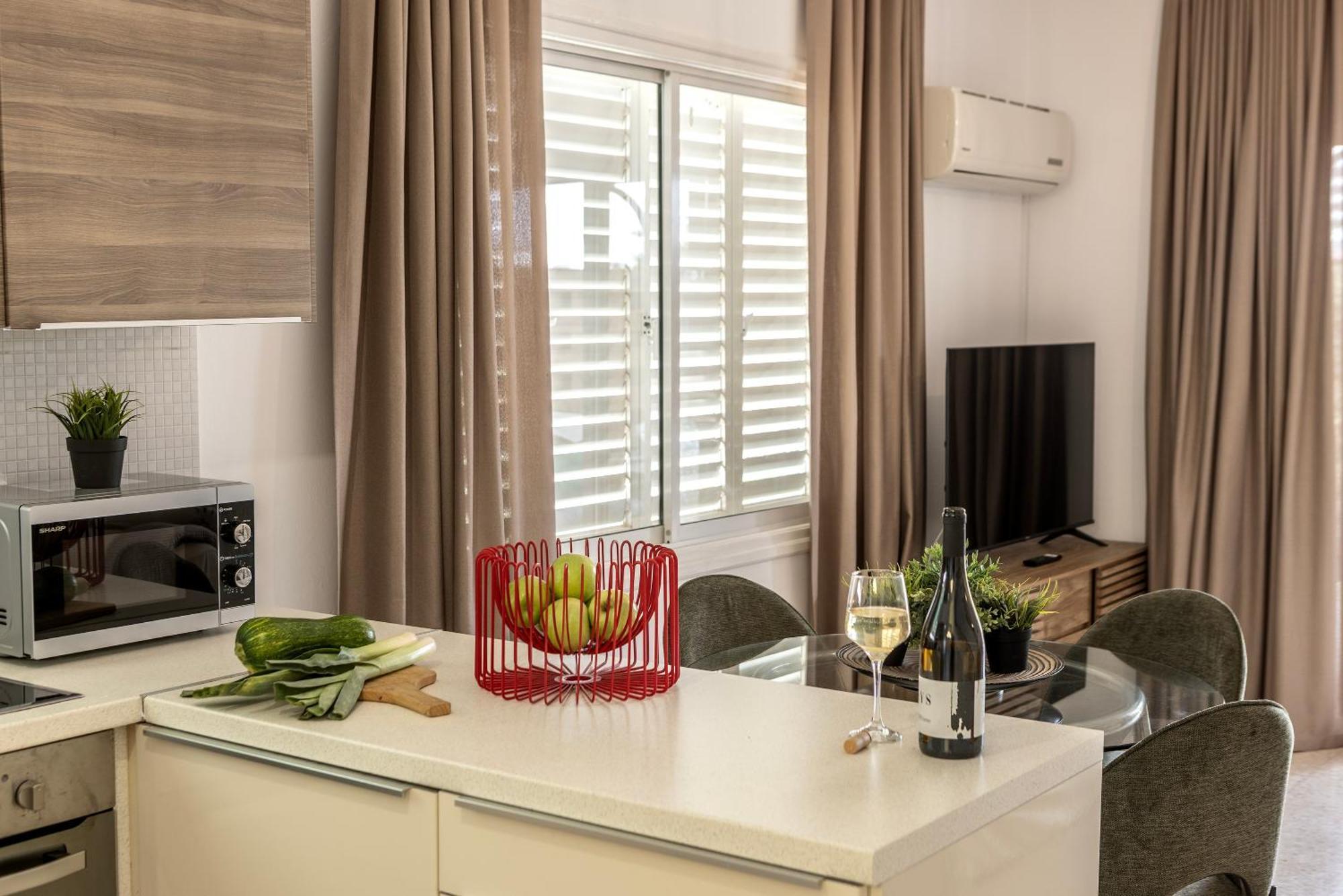 Larnaca Villa Marina Meneou Eksteriør billede