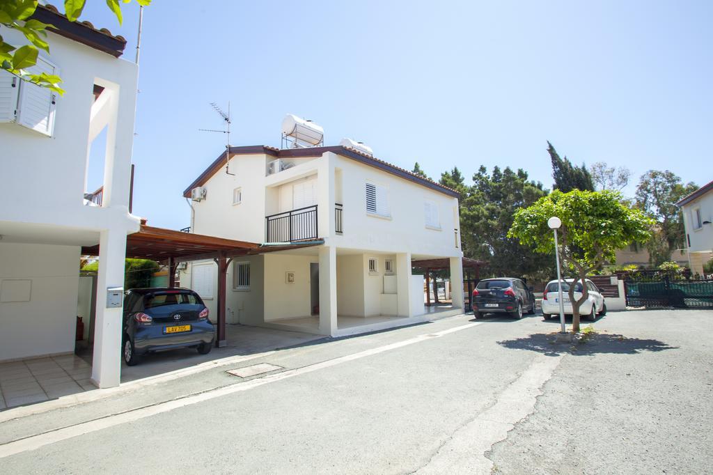 Larnaca Villa Marina Meneou Eksteriør billede