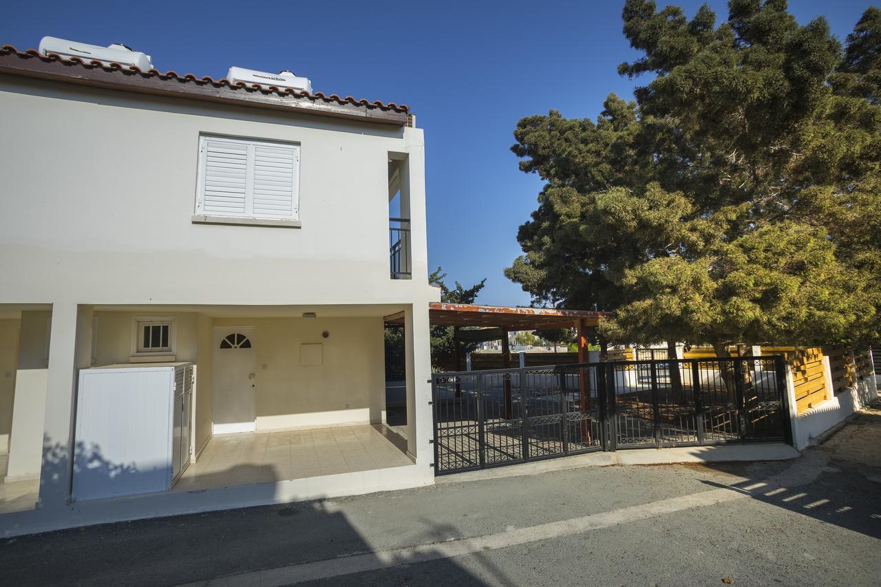 Larnaca Villa Marina Meneou Eksteriør billede