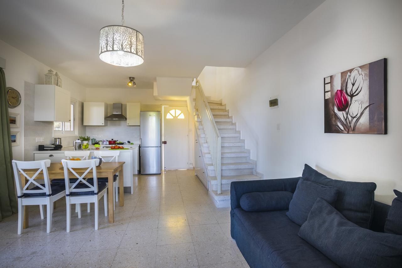 Larnaca Villa Marina Meneou Eksteriør billede