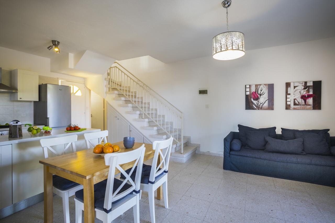 Larnaca Villa Marina Meneou Eksteriør billede
