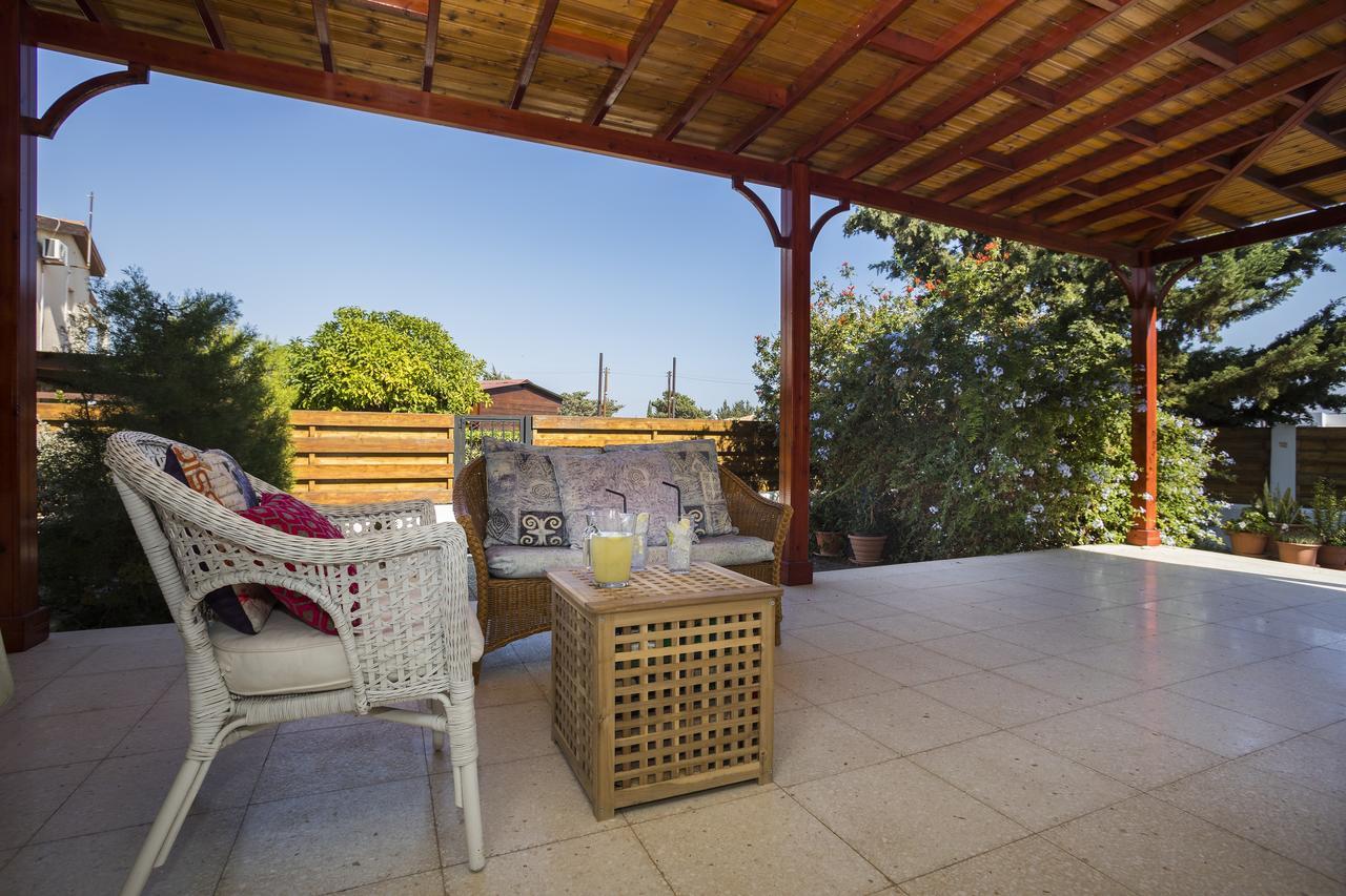 Larnaca Villa Marina Meneou Eksteriør billede